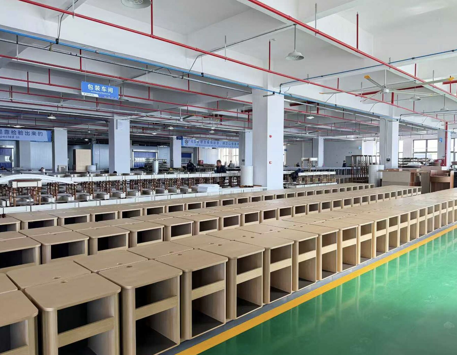 Batch production of hotel guestroom furniture in Foshan