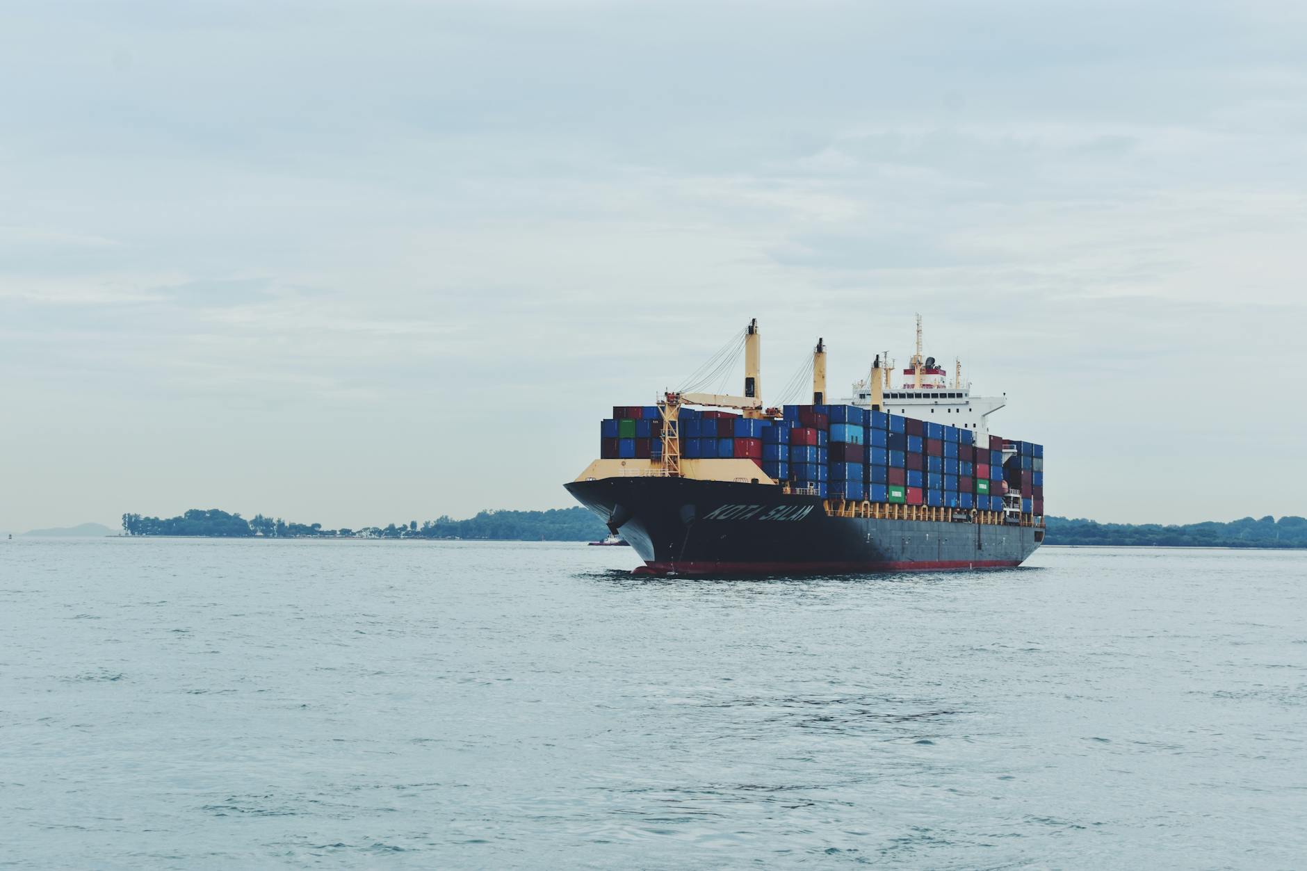 Ocean freight shipping furniture containers from China